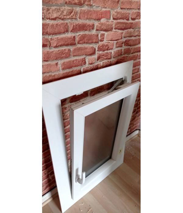 49 x 74 fenêtre PVC DB oscillo battante