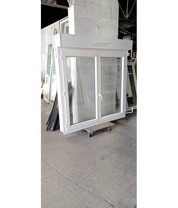 146 x 152 fenêtre PVC dv + store 