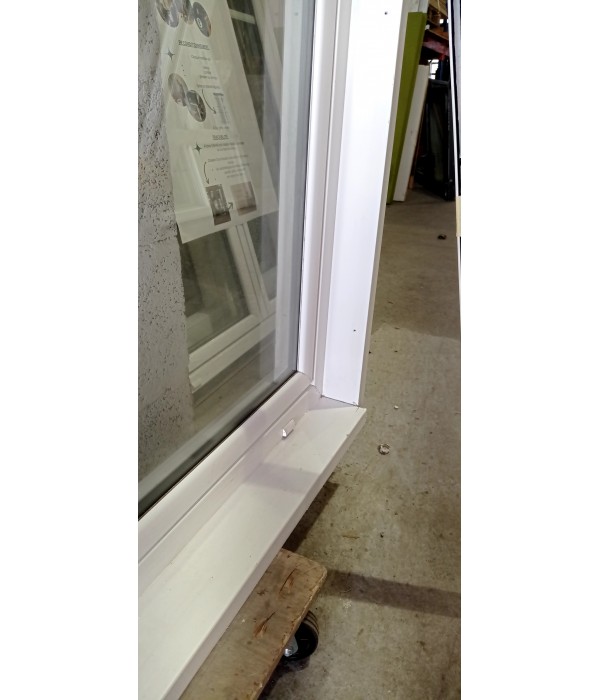 146 x 152 fenêtre PVC dv + store 