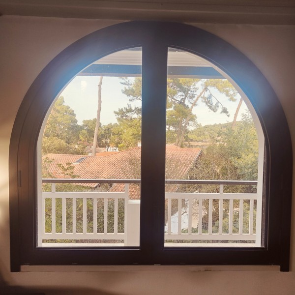 160x140 Fenêtre cintrée ALU