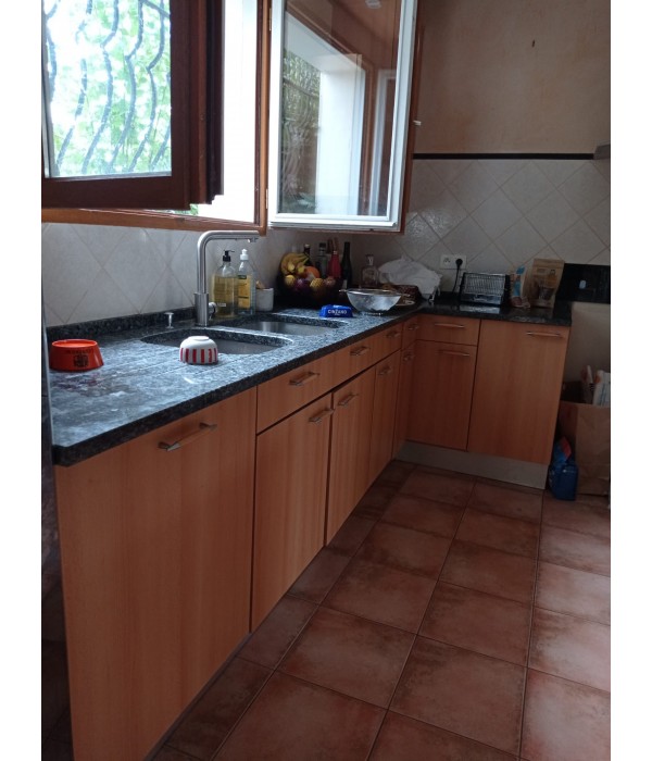 Cuisine semi équipée + ilot