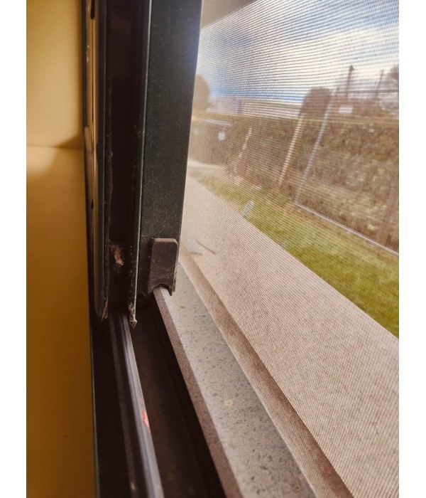 185x110 Fenêtre coulissante alu DV