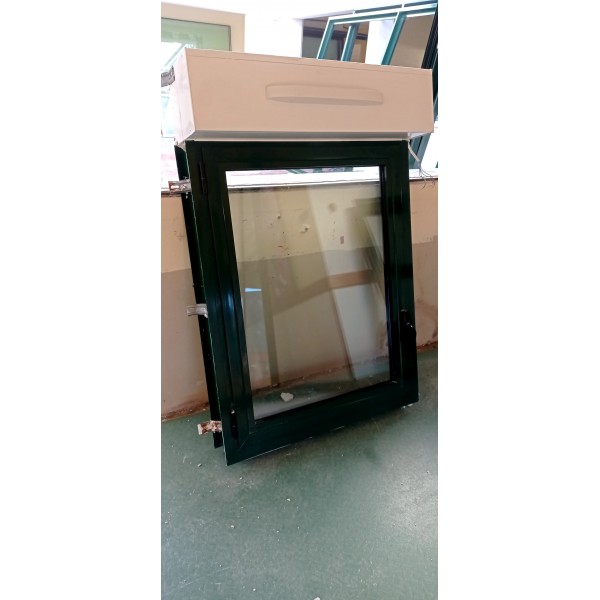 82x104 fenêtre Alu DV...