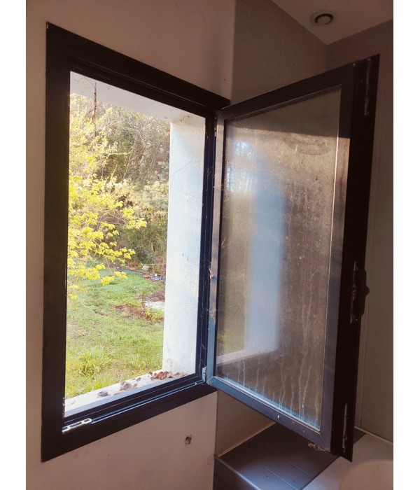 63x112 Fenêtre oscillo battante ALU...