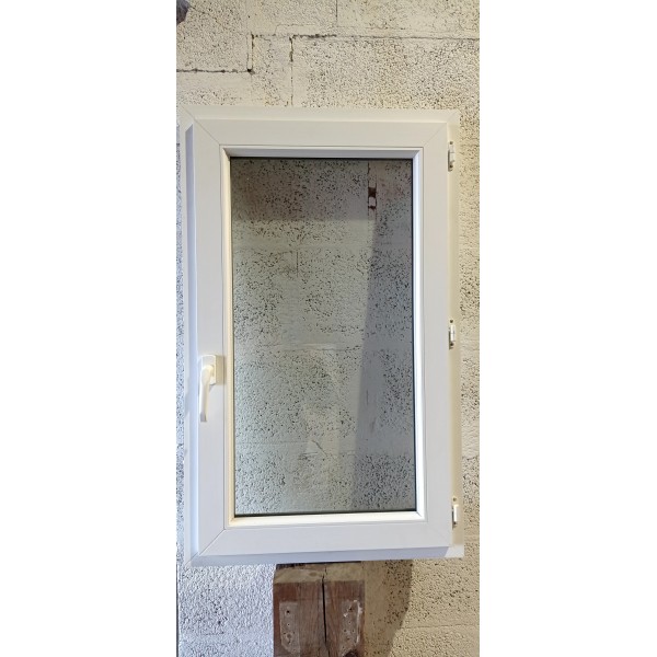 65 x 105,5 Fenêtre PVC