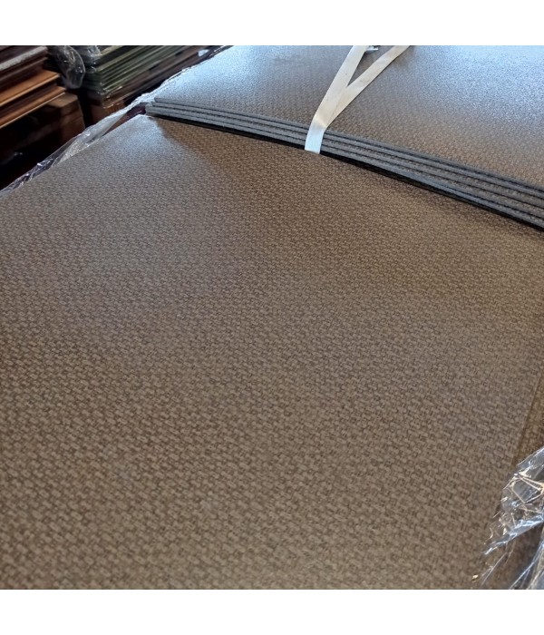 Dalles autoplombantes PVC pour sol