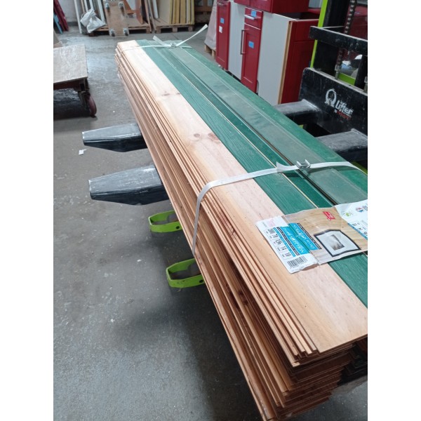16 m2 lambris pin Laouet