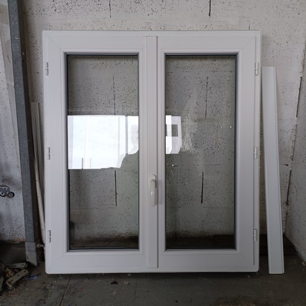 Fenêtre PVC 105 x 118