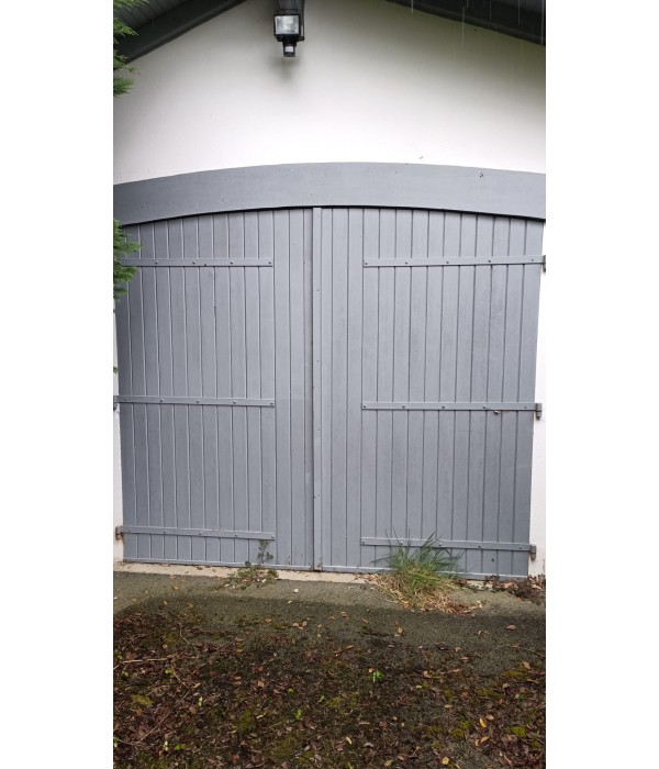 245x213 Porte de garage bois