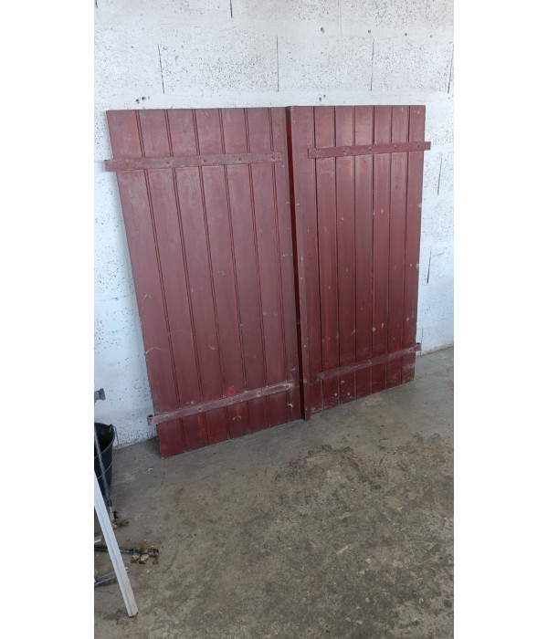 147 x 145 Volets bois