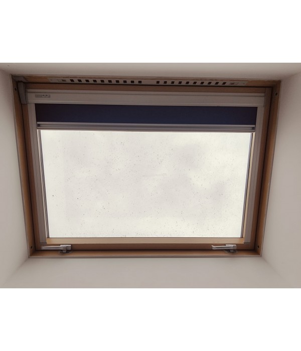 134x98 Velux bois avec store motorisé