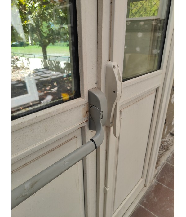 147x218 porte tierce de secours bois