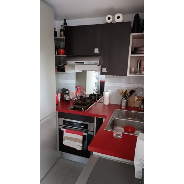 Cuisine avec plaque +...