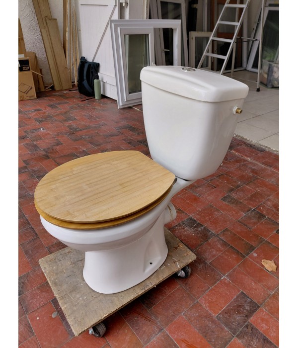 WC sur pieds