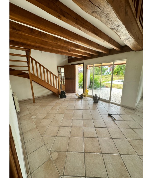 Escalier quart tournant pin massif