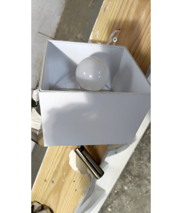 lampe + liseuse + port usb