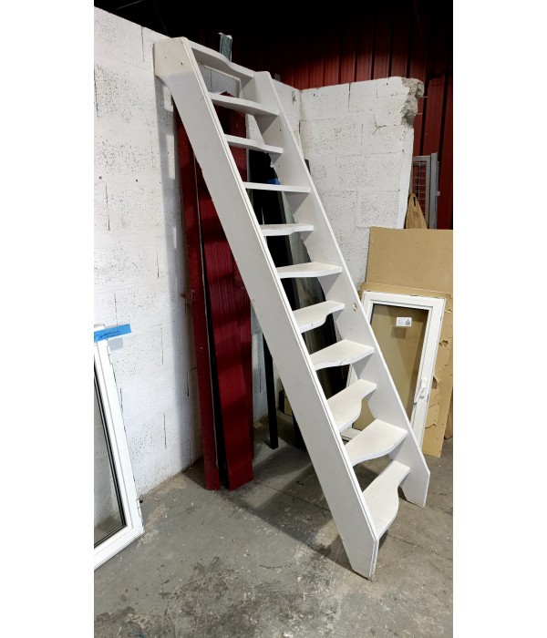 Escalier bois en pas japonais